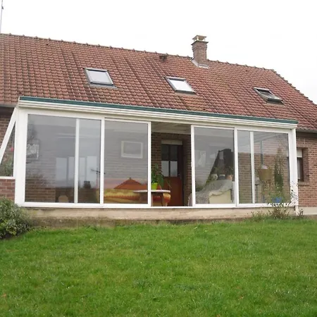 Independant Avec Jardin Clos, Terrasse Et Wifi, Au Centre De Senlis, Animaux Acceptes - Fr-1-376-52 Senlis (Pas-de-Calais)