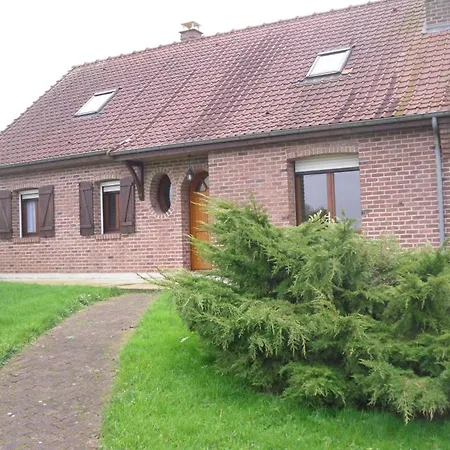 Independant Avec Jardin Clos, Terrasse Et Wifi, Au Centre De Senlis, Animaux Acceptes - Fr-1-376-52 Senlis (Pas-de-Calais)